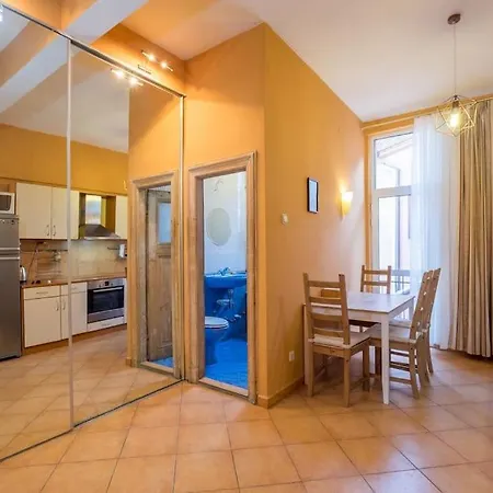 Cozy Flat In The Heart Of Διαμέρισμα *