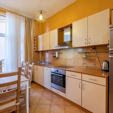 Cozy Flat In The Heart Of * Sofia